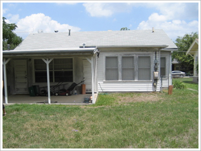 Bungalow 2 Before Backyard